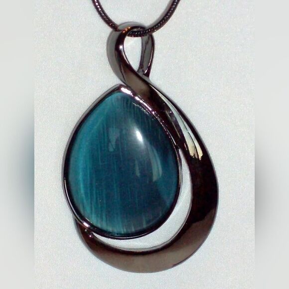 Lia Sophia Pendant Necklace, Cat's Eye,16-19", NWOT - Picture 1 of 11